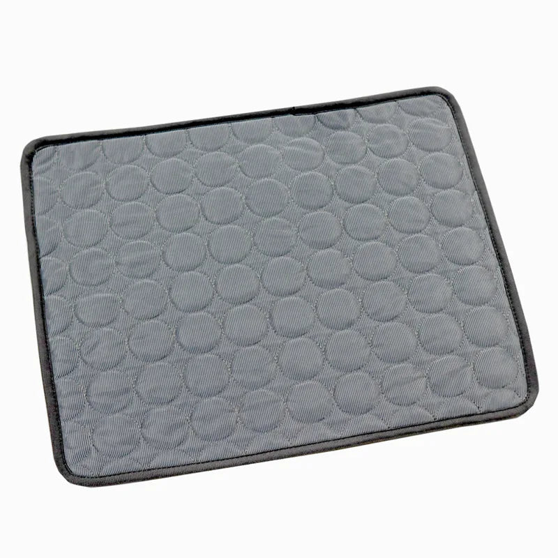 Brise de Pattes – Tapis Rafraîchissant Multi-usage