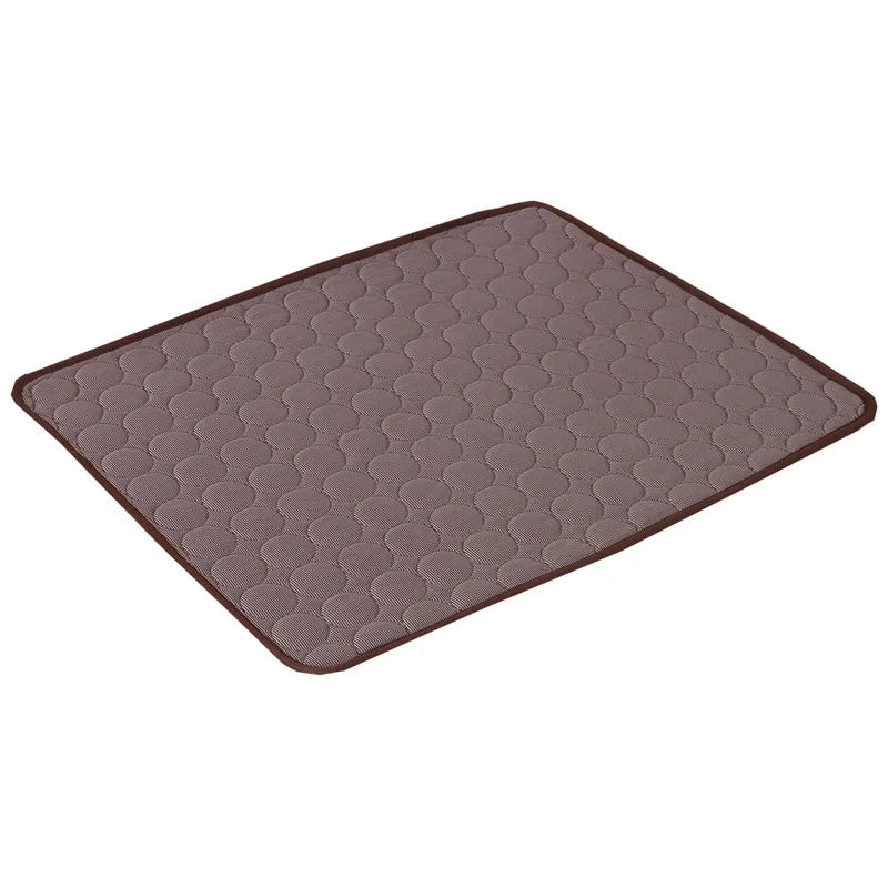Brise de Pattes – Tapis Rafraîchissant Multi-usage